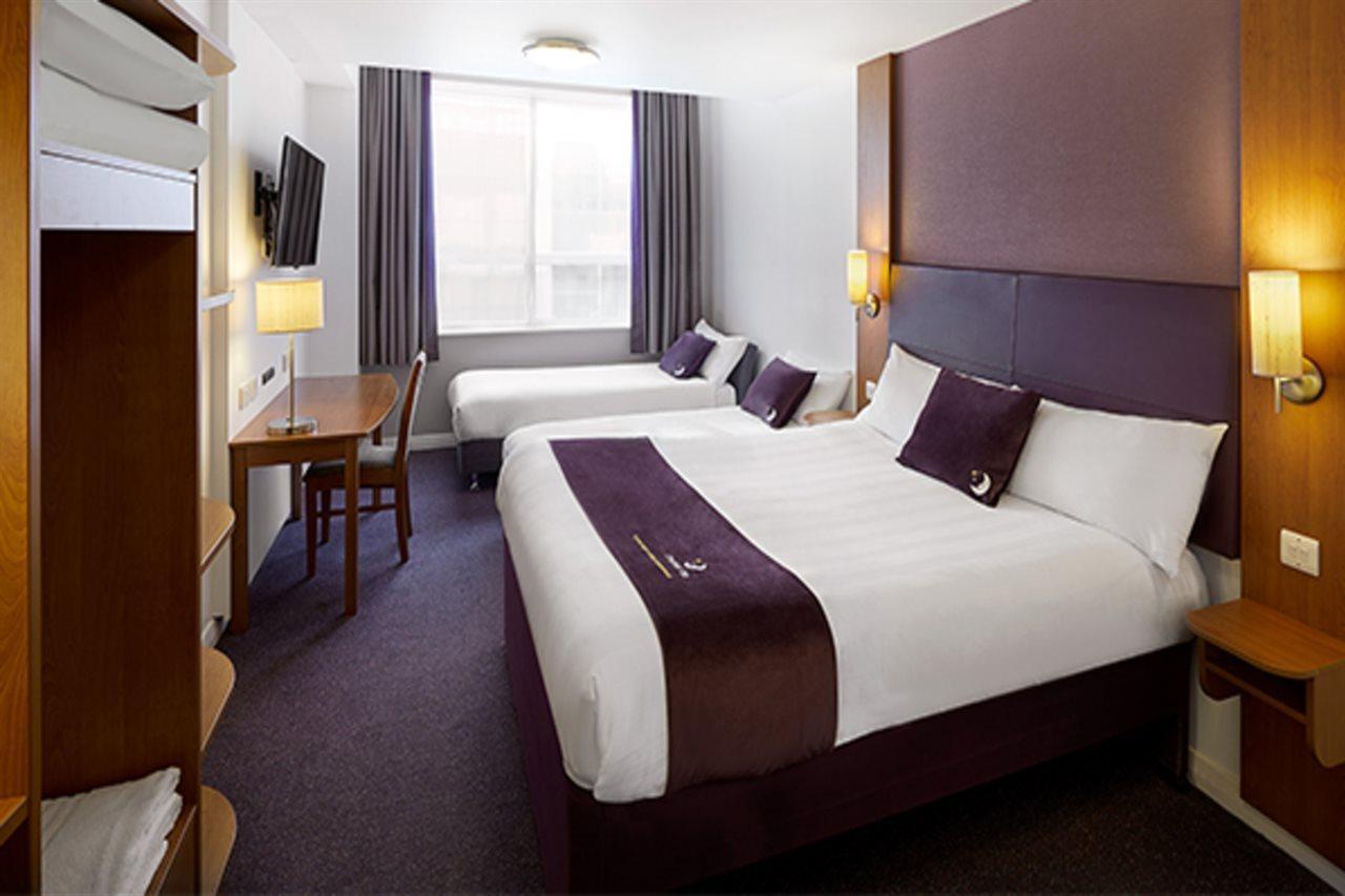 Premier Inn Liverpool John Lennon Airport Speke Esterno foto