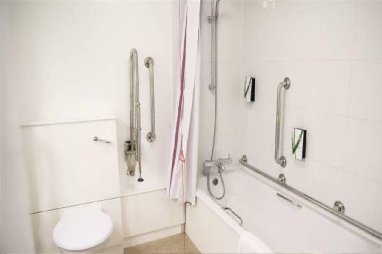 Premier Inn Liverpool John Lennon Airport Speke Esterno foto