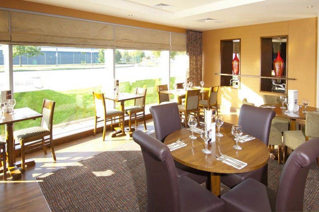 Premier Inn Liverpool John Lennon Airport Speke Esterno foto