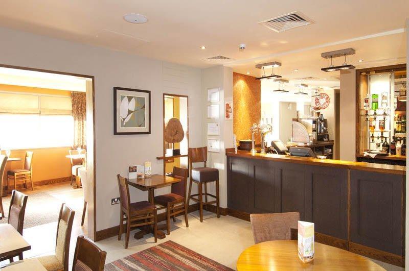 Premier Inn Liverpool John Lennon Airport Speke Esterno foto
